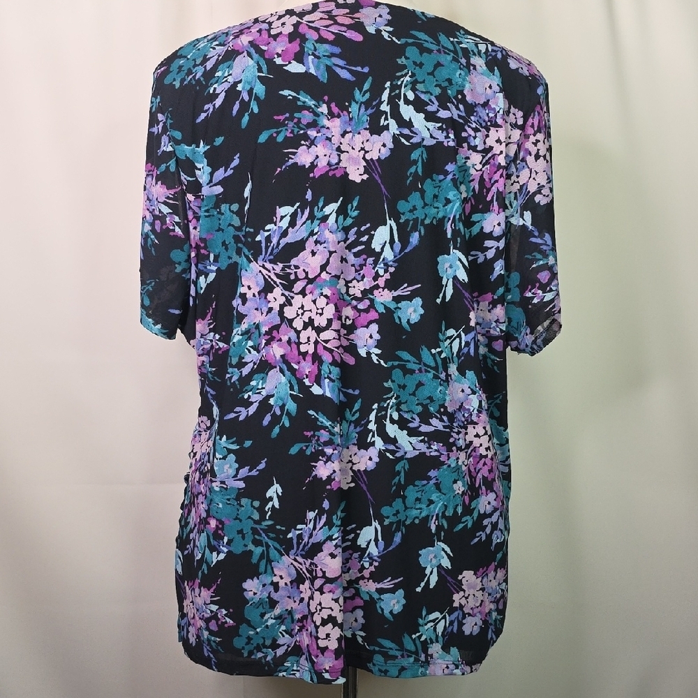Torrid‎ Plus Size 4X 4 26 Floral Black Purple Multi V-Neck Top Spring Blouse Guc - Picture 6 of 10